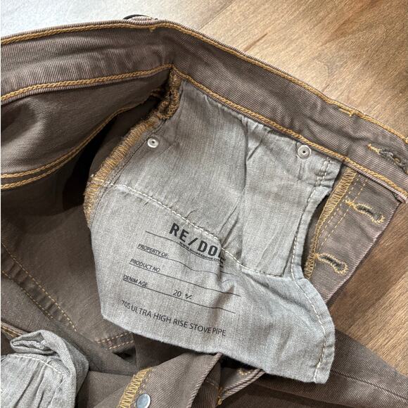 RE/DONE 70s Ultra High Rise Stove Pipe Jeans in Washed Chocolate size 26 NWT - Picture 8 of 11